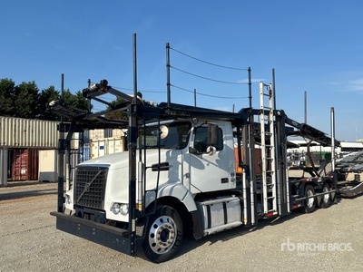 2014 Volvo VAH Car Carrier Truck