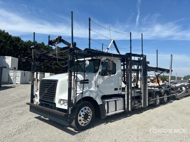 2015 Volvo VAH 6x4 Car Carrier Truck