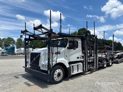 2015 Volvo VAH 6x2 Car Carrier Truck