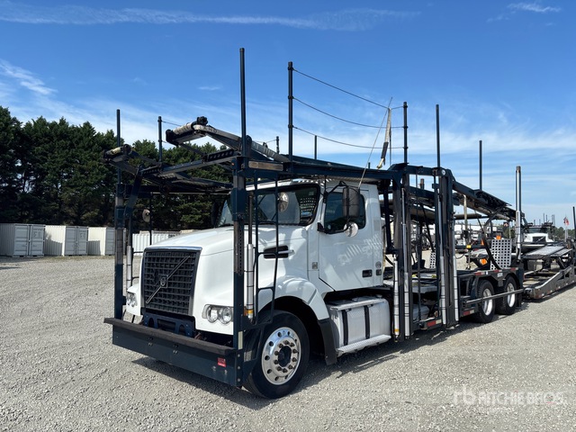 2015 Volvo VAH 6x2 Car Carrier Truck