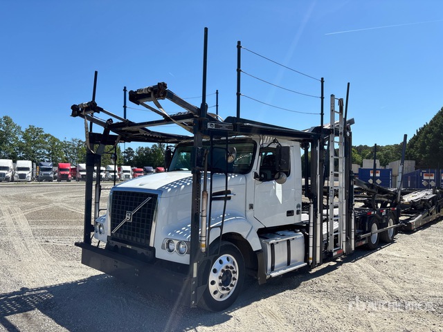2015 Volvo VAH 6x2 Car Carrier Truck