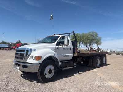 2013 Ford F-750 XL 6x4 Flatbed Truck