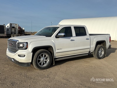 2017 GMC Sierra 1500 Denali 4x4 Crew Cab بيك اب