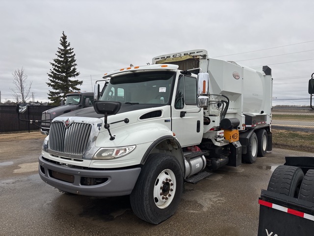 2015 International 7400 6x4 Side Loader Waste Collection Truck (Inoperable)