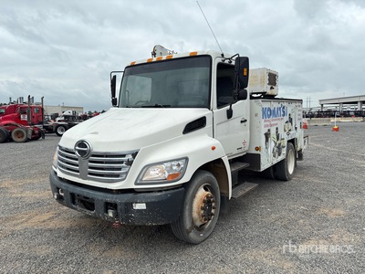 2006 Hino 4x2 شاحنة خدمة