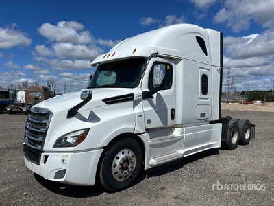 2019 Freightliner Cascadia 126 6x4 T/A Sleeper Truck Tractor