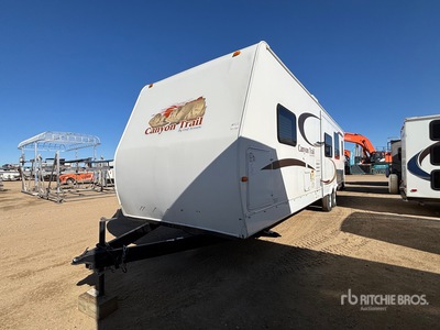 2008 Gulf Stream Canyon Trail 35 ft T/A Travel Trailer
