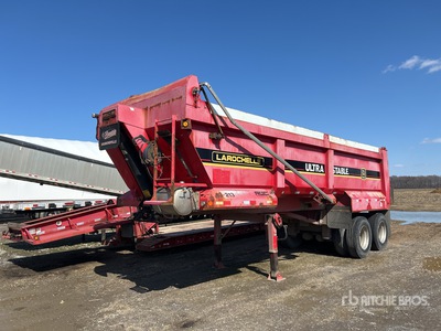 2013 Larochelle M402D227264866 26 ft T/A Przyczepa wywrotka