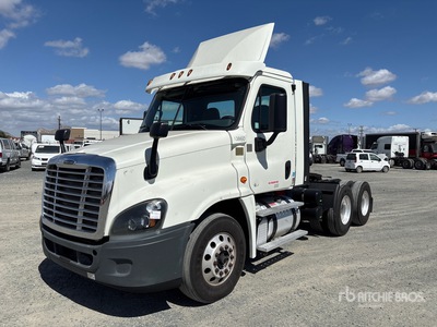2016 Freightliner Cascadia 125 6x4 T/A Day Cab Truck Tractor