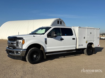 2017 Ford F-350 XLT 4x4 Crew Cab ユーティリティトラック