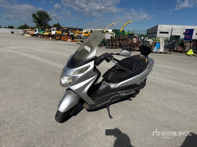2005 Suzuki Burgman Scooter