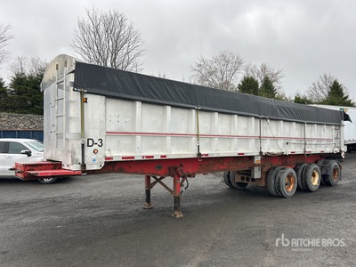 2000 Titan 37 ft 6 in Tri/A End Dump Trailer