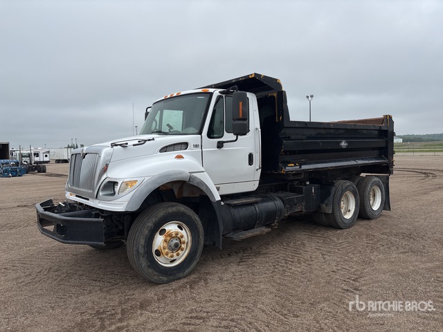 2007 International 7600 6x4 T/A Dump Truck