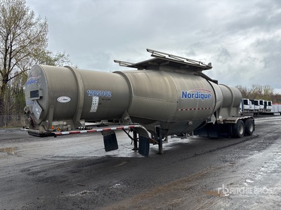 2005 Bedard 6000 gal T/A Pneumatic Bulk Trailer