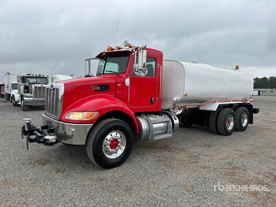 2012 Peterbilt 348 6x4 Camion à eau