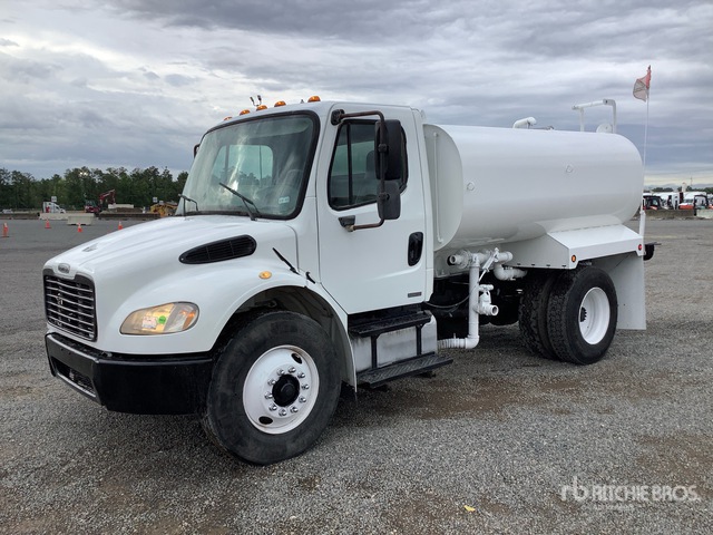 2007 Freightliner M2 106 4x2 Water Truck