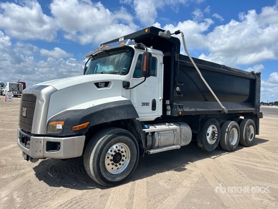 2015 Cat CT660S 8x4 Tipper Truck