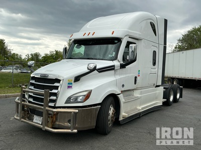 2020 Freightliner CASCADIA 6x4 T/A Sleeper Truck Tractor