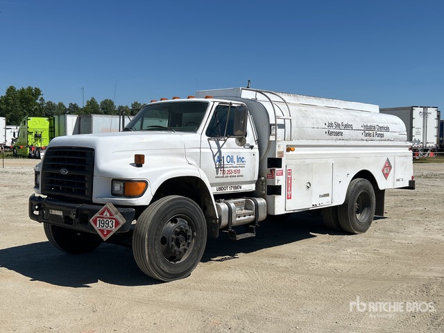 1998 Ford F800 2000 gal 4x2 Fuel Truck