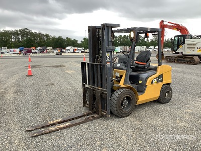 2019 Cat DP30 Cushion Tire Montacargas