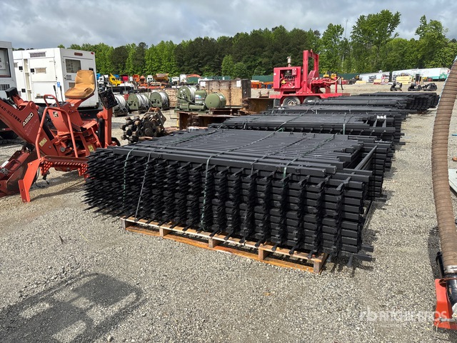 Quantity of (6) Pallets of 6 ft x 10 ft Fencing