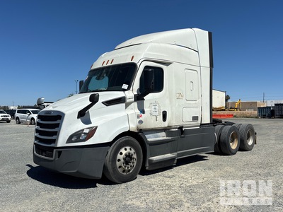 2020 Freightliner Cascadia 116 6x4 T/A Sleeper Truck Tractor