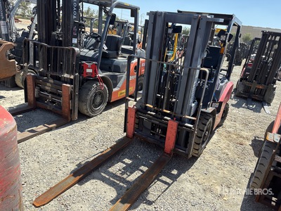 2022 Tailift PFG25 4190 lb Pneumatic Tire フォークリフト