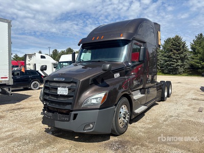 2019 Freightliner Cascadia 126 6x4 T/A Sleeper Truck Tractor