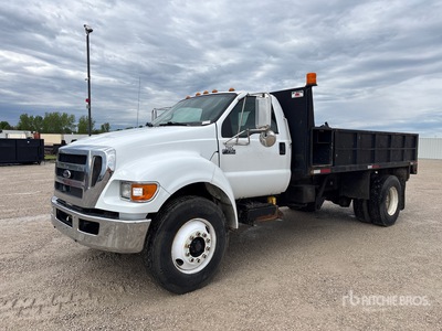 2007 Ford F-750 XL 4x2 S/A Dump Truck