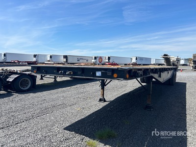 1970 Utility 50000 lb 30 ft T/A Flatbed Trailer