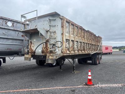1979 Steco 34 ft T/A Tipping Trailer
