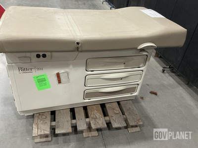 Midmark Ritter 204 Examination Table