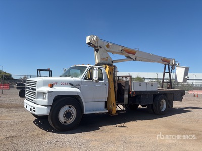 Simon-RO 2057 Straight Boom on 1990 Ford F-700 4x2 شاحنة رافعة