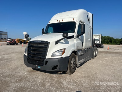 2020 Freightliner Cascadia 126 6x4 Sleeper Truck Tractor