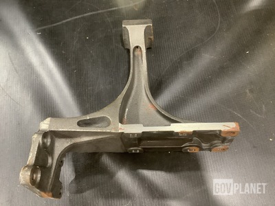 (16) Cummins 3062591 Radiator Support Brackets