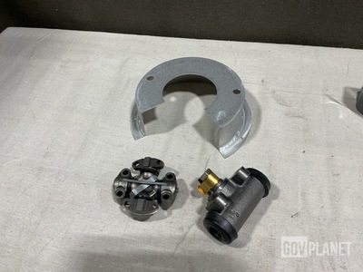 (11) Oil Pans, (6) Hydraulic Cylinder Assemblies & Assorted Items