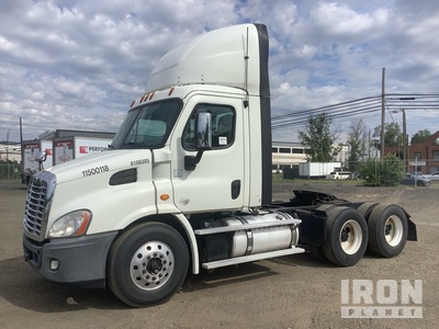 2015 Freightliner Cascadia 113 6x4 Day Cab Truck Tractor
