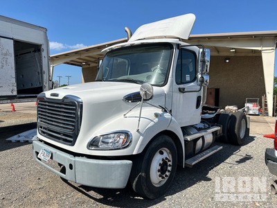 2015 Freightliner M2112 4x2 S/A Day Cab Truck Tractor