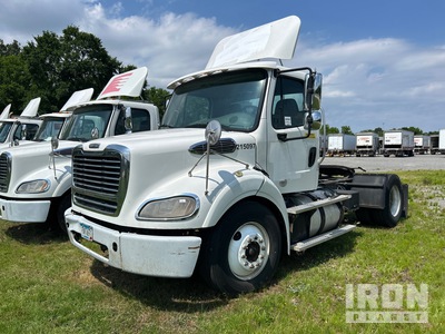 2015 Freightliner M2112 4x2 S/A Day Cab Truck Tractor