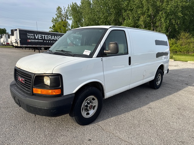 2016 GMC Savana Cargo Van