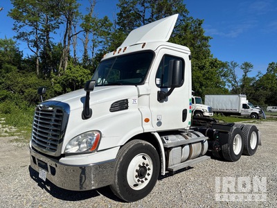 2018 Freightliner CA113DC 6x4 T/A Day Cab Truck Tractor