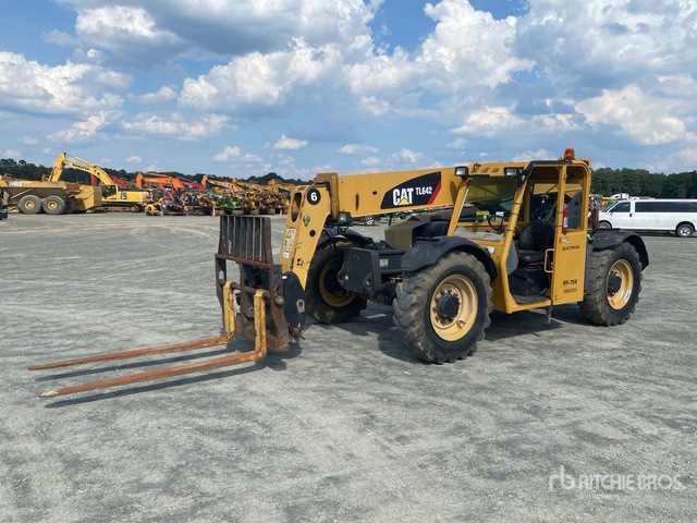2011 Cat TL642 Telehandler