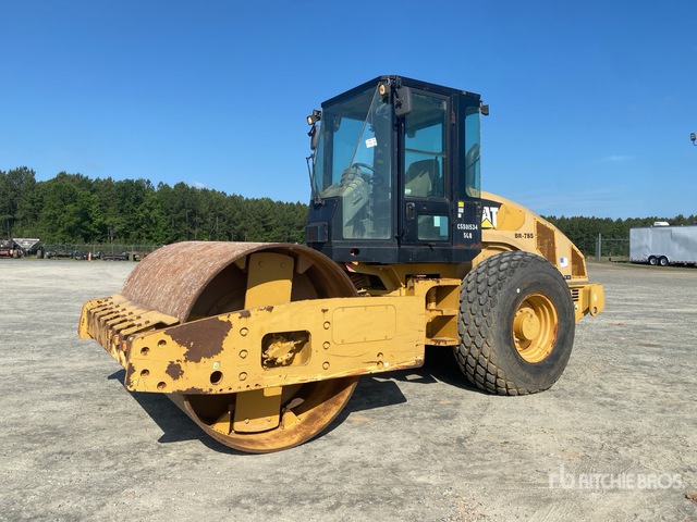 2008 Cat CS56 Smooth Drum Compactor