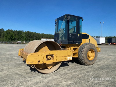 2011 Cat CS54 Smooth Drum Compactor