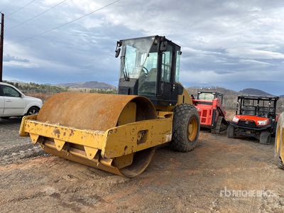 2011 Cat CS54 Smooth Drum Compactor