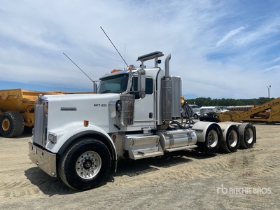 2017 Kenworth W900L 8x4 Tri/A Day Cab Truck Tractor (Glider Kit)