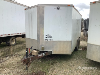 2014 Husky Cargo 14 ft T/A Remorque fermée