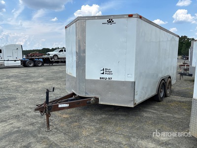 2014 Husky Cargo 14 ft T/A Rimorchio chiuso