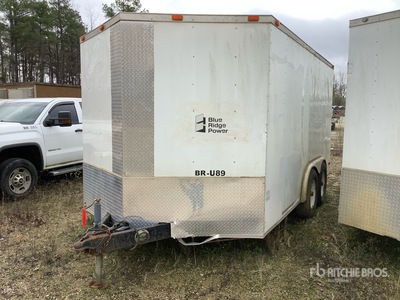 2013 Diamond 14 ft T/A Remorque fermée