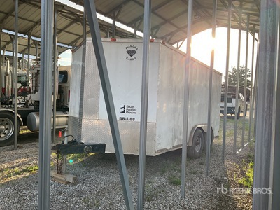2013 Diamond 14 ft T/A Remorque fermée